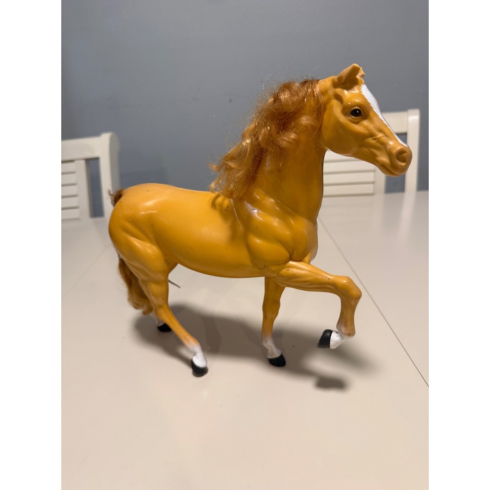 Vintage 1980 Mattel Barbie Horse Palomino Tan White Blaze Mane Tail Toy Figure